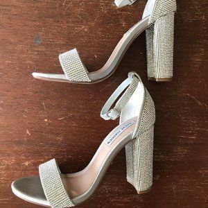 Steve Madden 'Carrson - R Crystal' Heels size 7